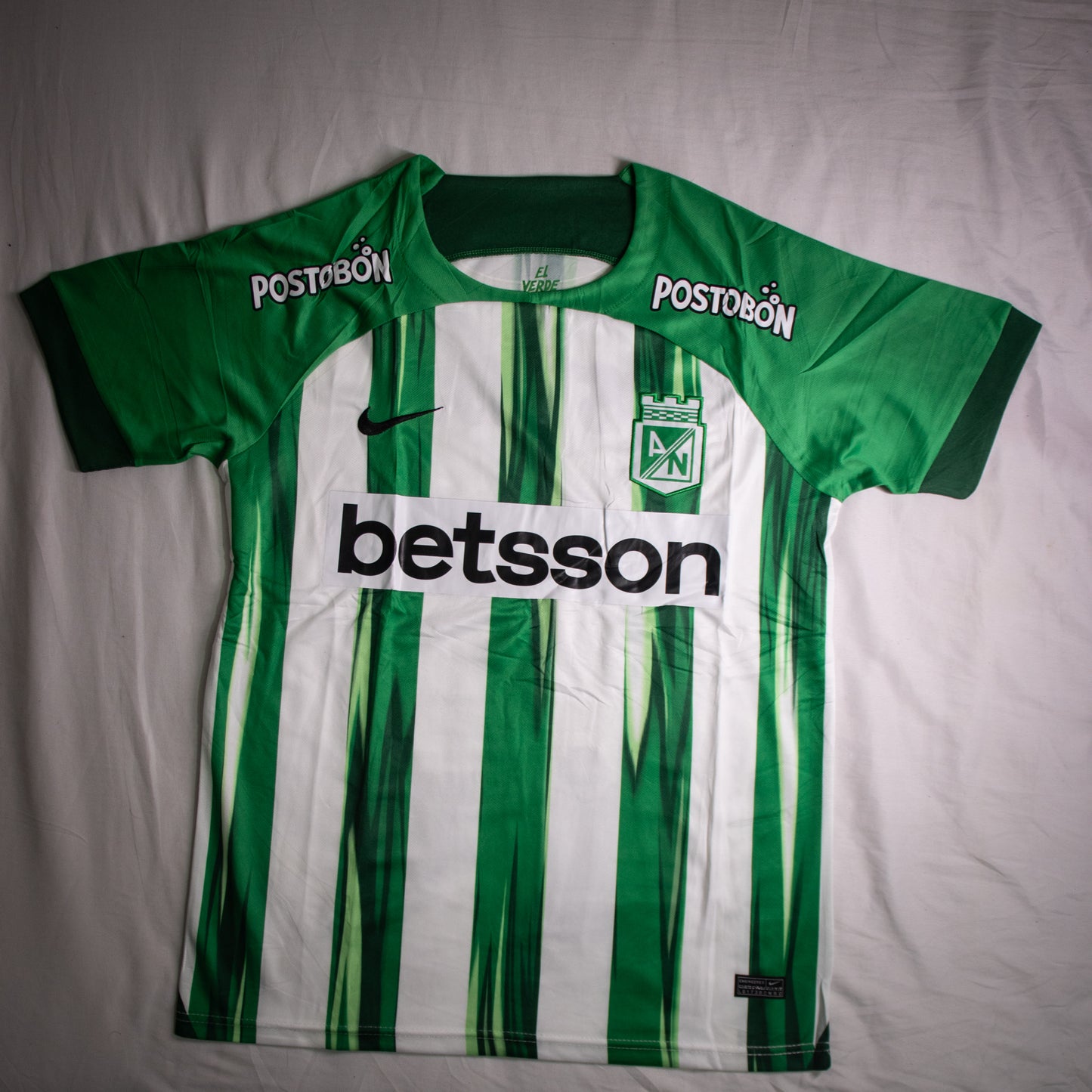 Camiseta de Atletico Nacional Personalizable – Réplica de Calidad